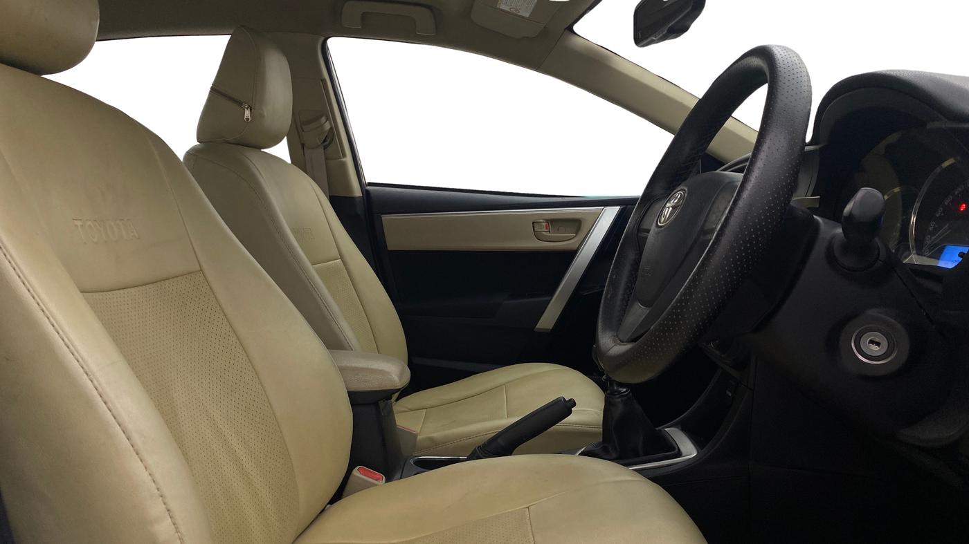 2015 Toyota Corolla Altis JS PETROL, Petrol, Manual, 1,20,681 km, Right Side Front Door Cabin