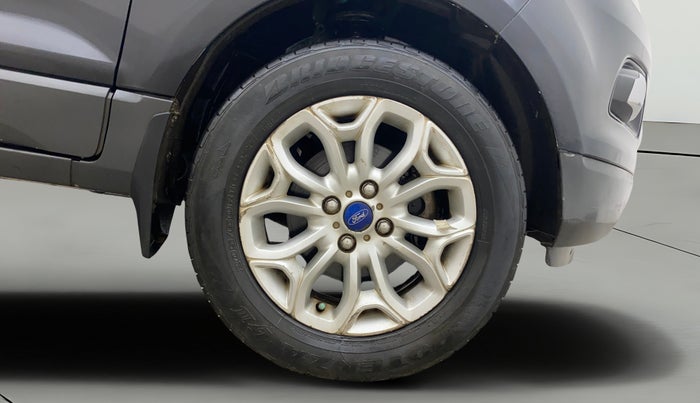 2016 Ford Ecosport TITANIUM 1.5L DIESEL, Diesel, Manual, 1,42,699 km, Right Front Wheel