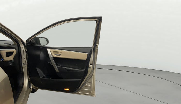 2016 Toyota Corolla Altis GL PETROL, Petrol, Manual, 69,500 km, RHS Front Door