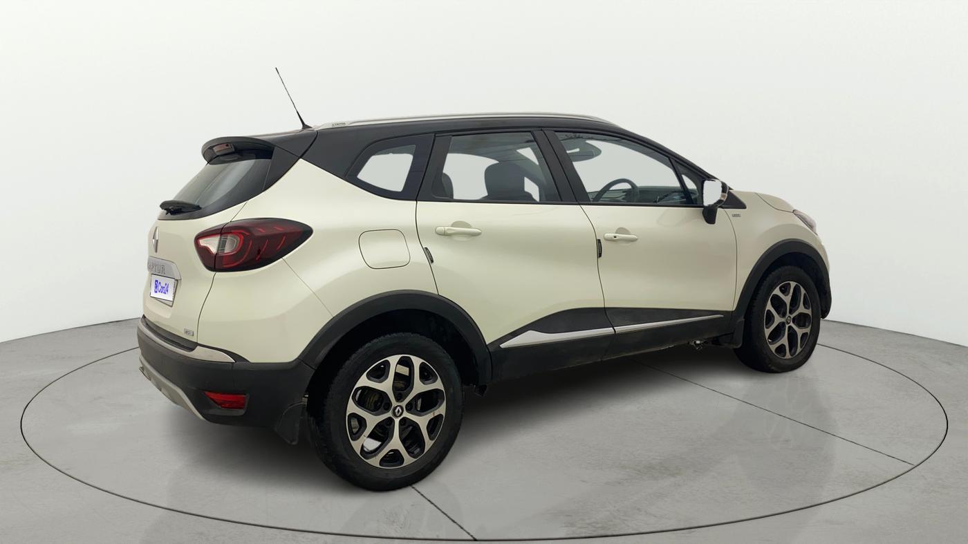 2018 Renault Captur RXT DIESEL DUAL TONE, Diesel, Manual, 1,21,157 km, Right Back Diagonal