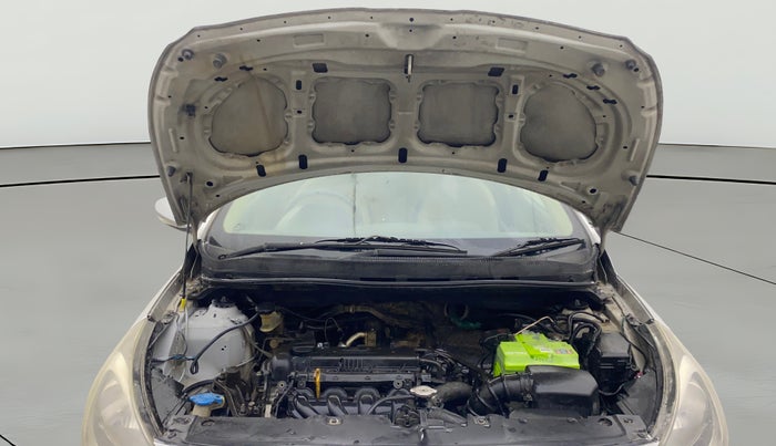 2012 Hyundai Verna FLUIDIC 1.4 VTVT, Petrol, Manual, 1,40,443 km, Open Bonet