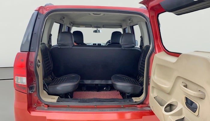 2017 Mahindra TUV300 T8 AMT, Diesel, Automatic, 1,35,545 km, Boot Open Zoomed View