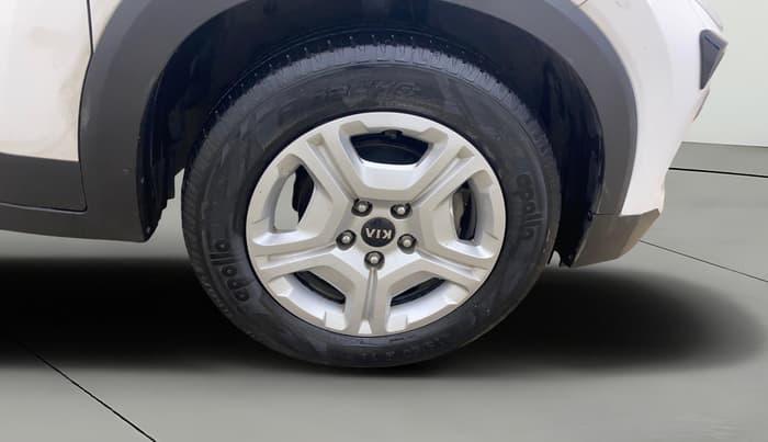 2020 KIA SONET HTX 1.5, Diesel, Manual, 90,574 km, Right Front Wheel