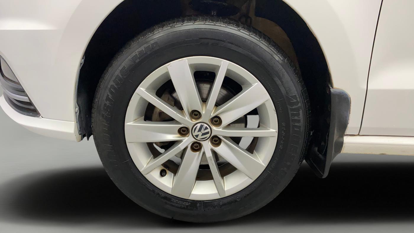 2017 Volkswagen Ameo HIGHLINE1.2L, Petrol, Manual, 52,616 km, Left Front Wheel