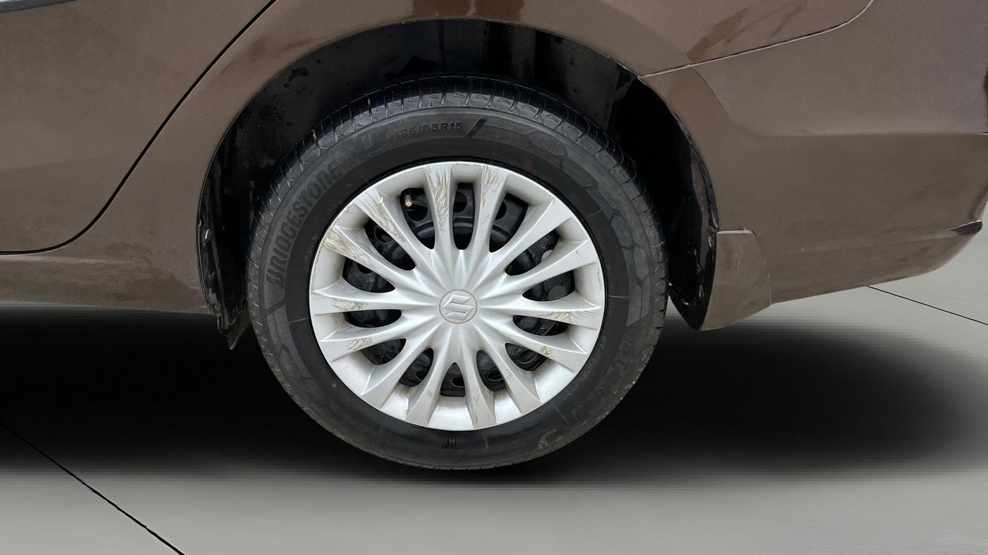 2016 Maruti Ciaz VXI+, Petrol, Manual, 61,684 km, Left Rear Wheel