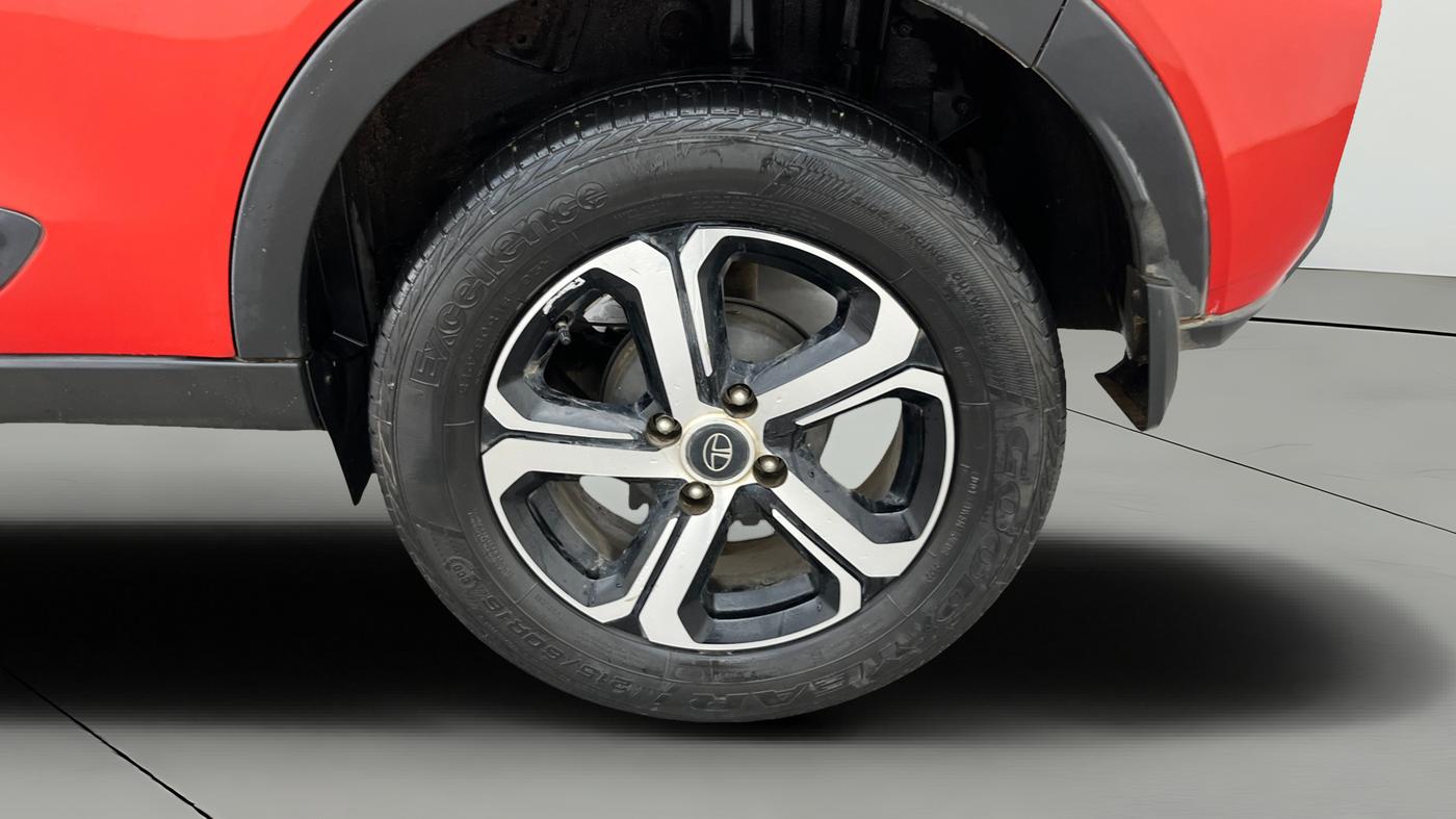 2022 Tata NEXON XZA PLUS (PREMIUM) PETROL, Petrol, Automatic, 42,535 km, Left Rear Wheel
