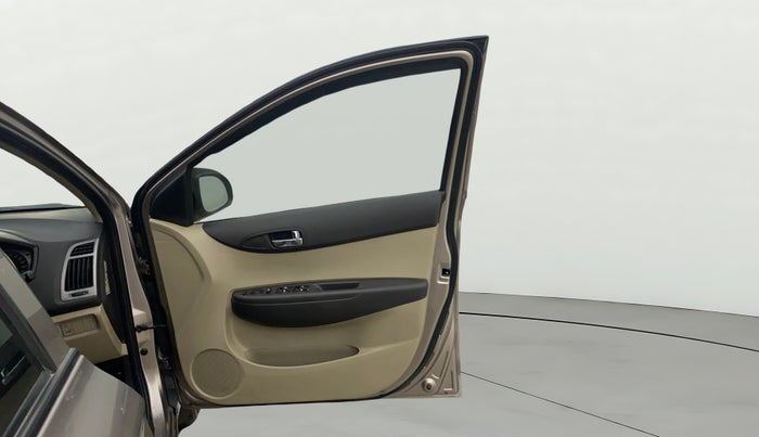 2012 Hyundai i20 MAGNA (O) 1.2, Petrol, Manual, 73,362 km, RHS Front Door