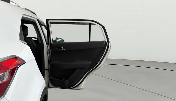2016 Hyundai Creta SX PLUS 1.6 PETROL, Petrol, Manual, 1,13,218 km, RHS Rear Door