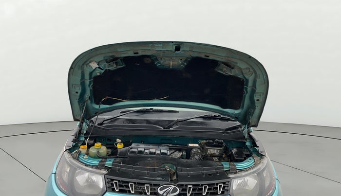 2015 Mahindra Kuv100 K8 5 STR, Petrol, Manual, 37,128 km, Open Bonet