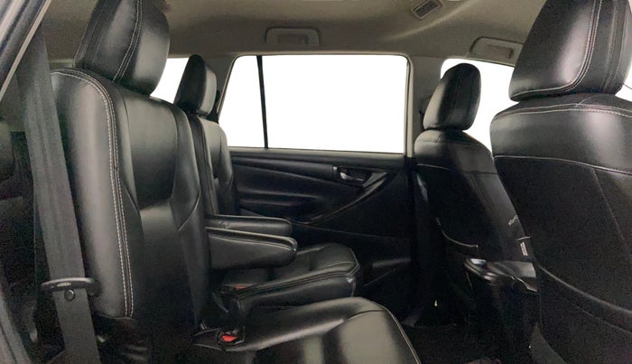 2021 Toyota Innova Crysta 2.7 GX AT 7 STR, Petrol, Automatic, 43,831 km, Right Side Rear Door Cabin