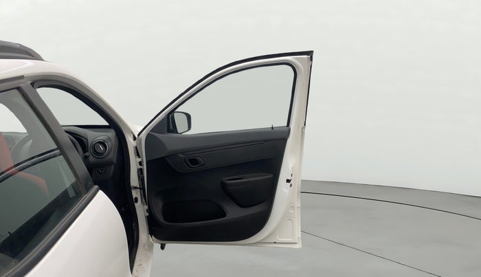 2021 Renault Kwid RXT 1.0 (O), Petrol, Manual, 18,502 km, RHS Front Door