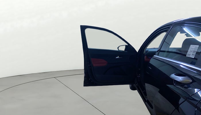 2025 Hyundai Verna  SX 1.5 MPI IVT, Petrol, Automatic, 10,992 km, LHS Front Door