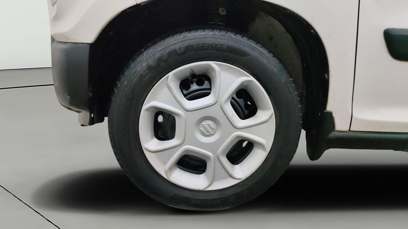 2021 Maruti S PRESSO VXI CNG, CNG, Manual, 95,031 km, Left Front Wheel