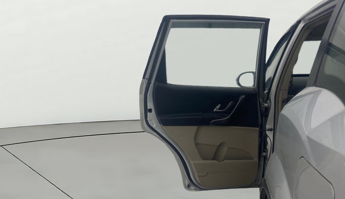 2017 Mahindra XUV500 W6 1.99, Diesel, Manual, 63,827 km, LHS Rear Door