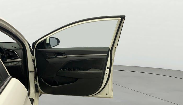 2018 Hyundai New Elantra 2.0 SX AT PETROL, Petrol, Automatic, 1,04,317 km, RHS Front Door