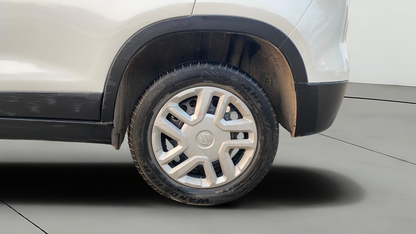 2022 Maruti Vitara Brezza LXI, Petrol, Manual, 56,159 km, Left Rear Wheel
