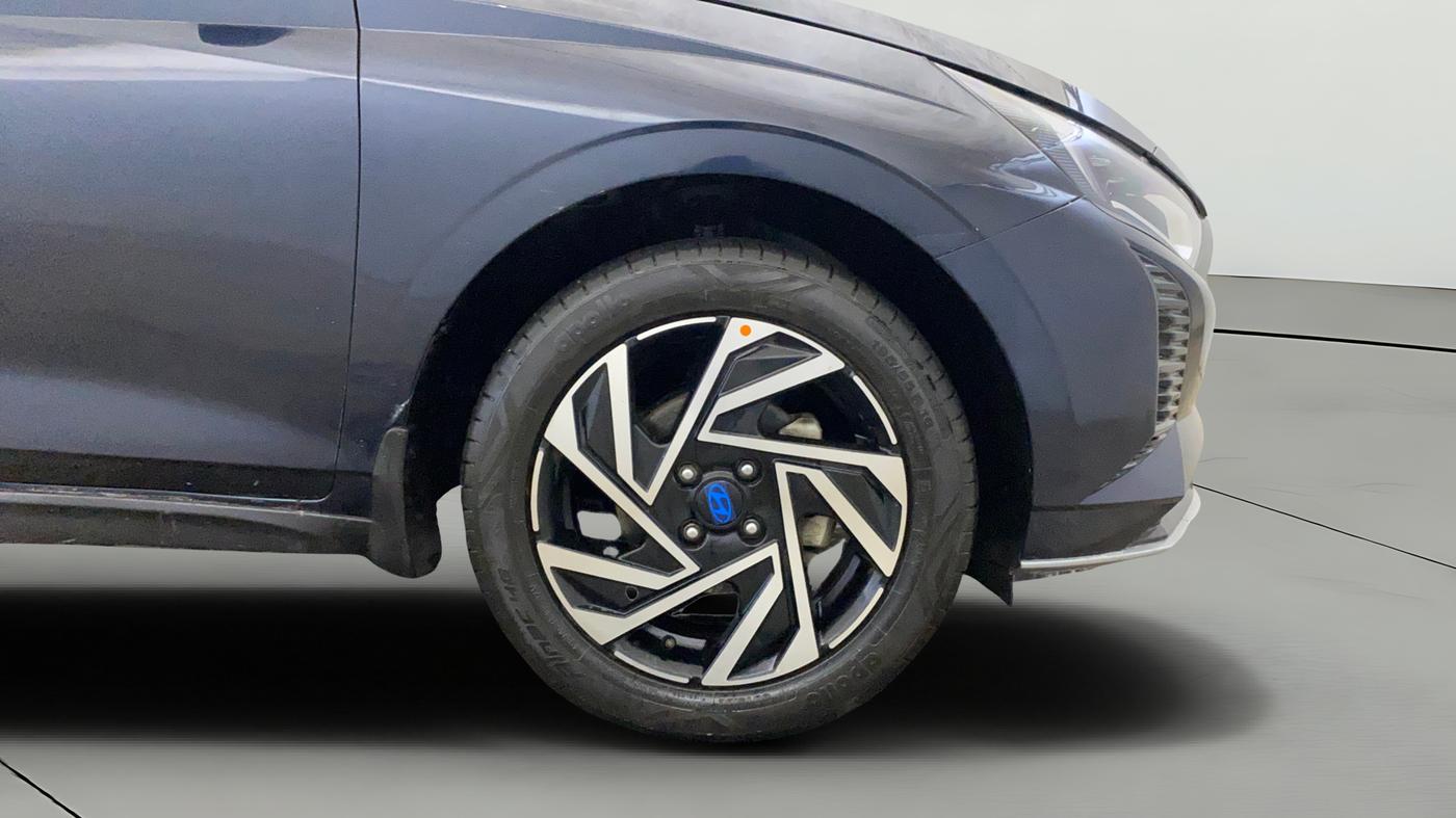 2024 Hyundai NEW I20 ASTA (O) 1.2 IVT, Petrol, Automatic, 26,302 km, Right Front Wheel