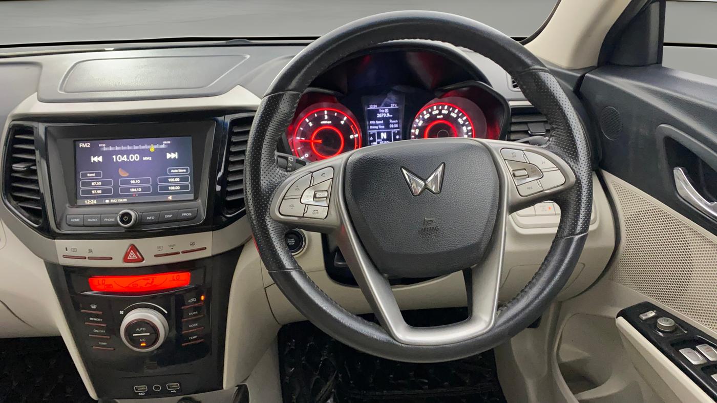 2023 Mahindra XUV300 W8 (O) 1.5 DIESEL AMT, Diesel, Automatic, 45,135 km, Steering Wheel Close Up
