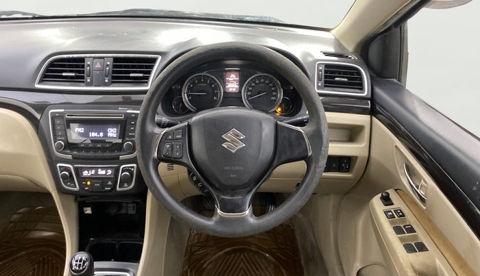 2015 Maruti Ciaz ZXI, Petrol, Manual, 1,05,263 km, Steering Wheel Close Up