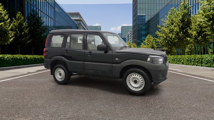 2025 Mahindra SCORPIO CLASSIC S 7STR, Diesel, Manual, 38,681 km, Right Front Diagonal