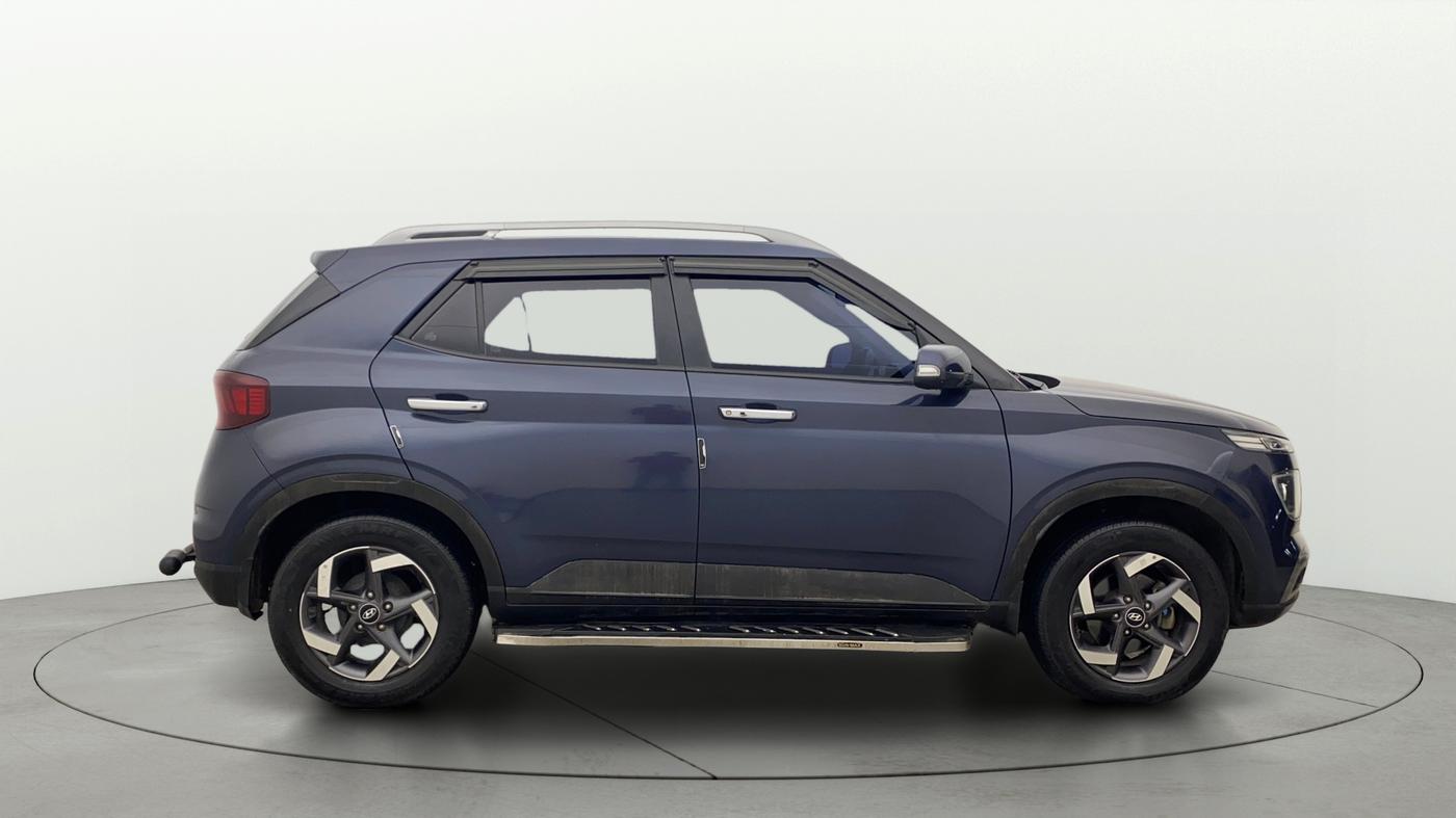2022 Hyundai VENUE SX 1.5 (O) EXECUTIVE CRDI, Diesel, Manual, 35,200 km, Right Side View
