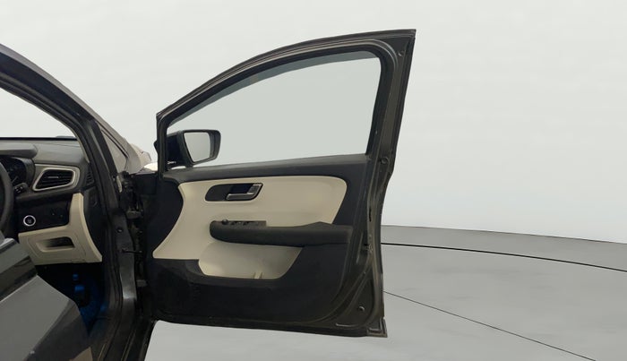 2022 Tata ALTROZ XZ PETROL, Petrol, Manual, 44,706 km, RHS Front Door