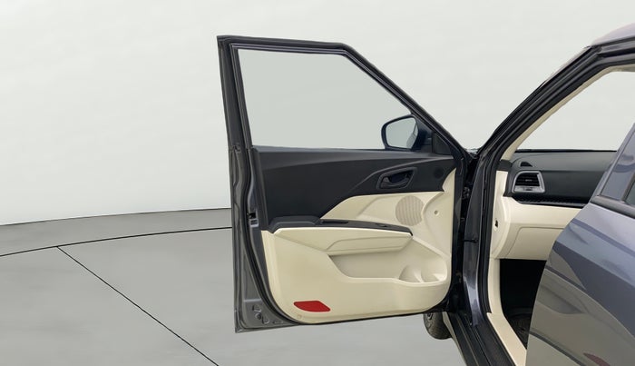 2024 Mahindra XUV 3XO MX1 1.2 L TCMPFi, Petrol, Manual, 6,906 km, LHS Front Door