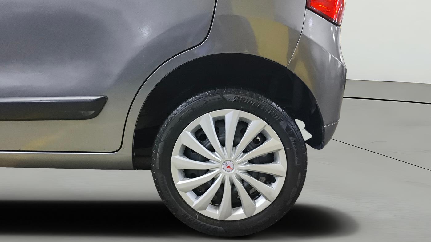 2016 Maruti Wagon R 1.0 VXI, Petrol, Manual, 73,292 km, Left Rear Wheel