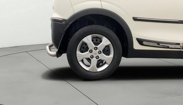 2022 Mahindra XUV300 W6 1.2 PETROL, Petrol, Manual, 41,291 km, Right Rear Wheel