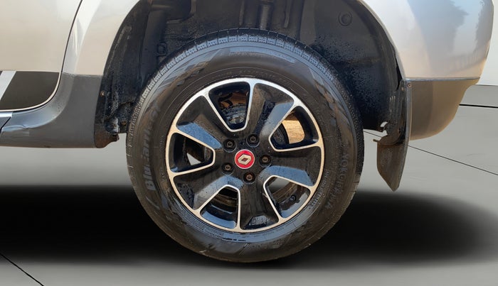 2017 Renault Duster RXS CVT, Petrol, Automatic, 55,281 km, Left Rear Wheel