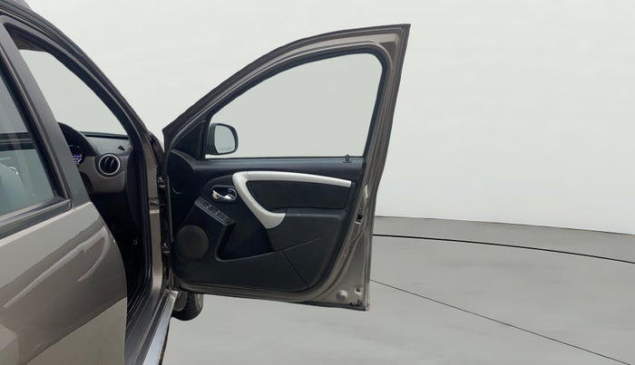 2018 Nissan Terrano  XL D Plus, Diesel, Manual, 76,725 km, RHS Front Door