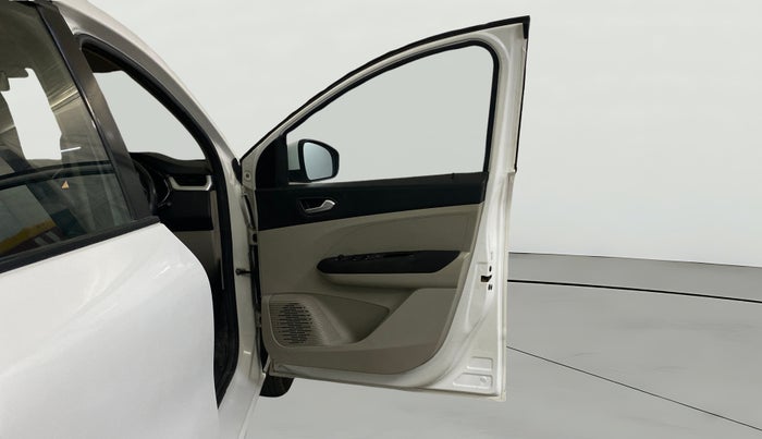 2019 Renault TRIBER RXZ, Petrol, Manual, 66,386 km, RHS Front Door