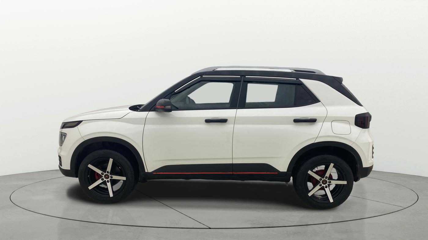 2023 Hyundai VENUE SX 1.2 PETROL, Petrol, Manual, 18,222 km, Left Side
