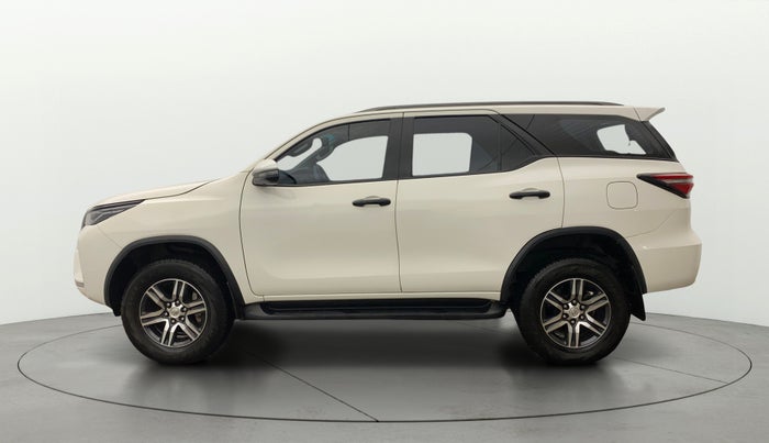 2024 Toyota Fortuner 4X2 MT 2.7 PETROL, Petrol, Manual, 22,651 km, Left Side