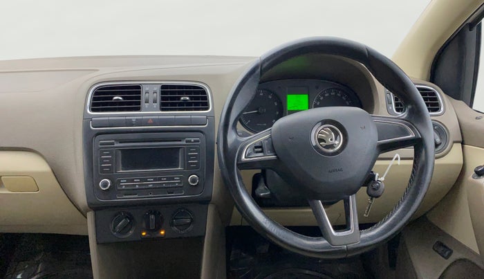 2014 Skoda Rapid AMBITION 1.6 MPI MT PLUS, Petrol, Manual, 1,04,953 km, Steering Wheel Close Up