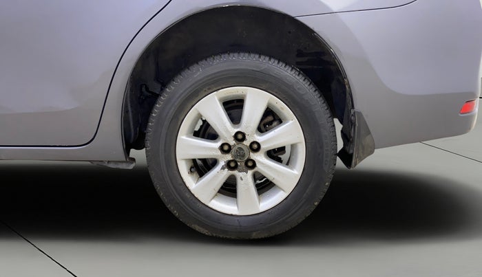 2014 Toyota Corolla Altis G PETROL, Petrol, Manual, 1,03,843 km, Left Rear Wheel