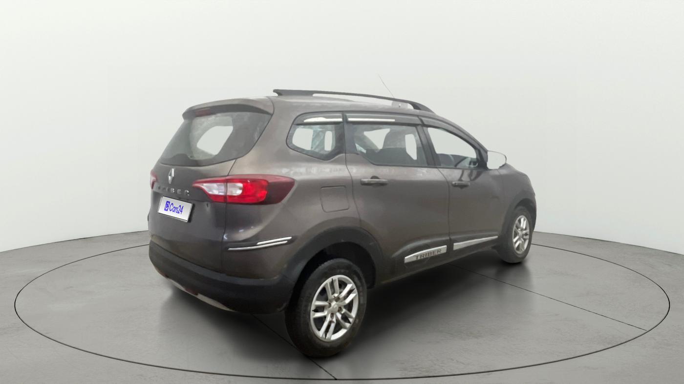2022 Renault TRIBER RXT, Petrol, Manual, 47,166 km, Right Back Diagonal