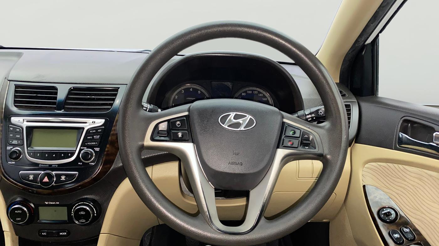 2013 Hyundai Verna FLUIDIC 1.6 VTVT EX, Petrol, Manual, 94,627 km, Steering Wheel Close Up