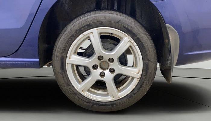 2012 Volkswagen Vento HIGHLINE DIESEL 1.6, Diesel, Manual, 73,895 km, Left Rear Wheel