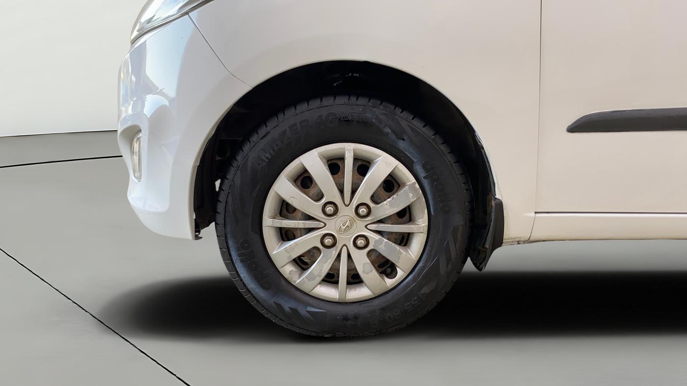 2014 Hyundai i10 SPORTZ 1.1, Petrol, Manual, 96,933 km, Left Front Wheel