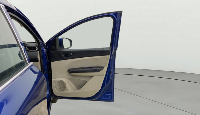 2020 Renault TRIBER RXL MT, Petrol, Manual, 86,420 km, RHS Front Door