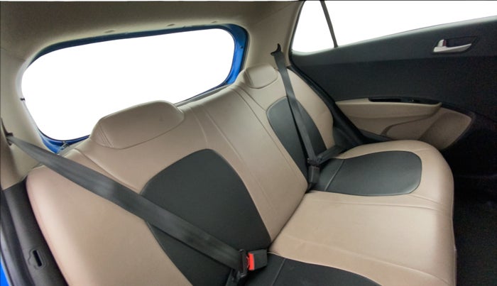 2017 Hyundai Grand i10 SPORTZ (O) AT 1.2 KAPPA VTVT, Petrol, Automatic, 80,082 km, Right Side Rear Door Cabin