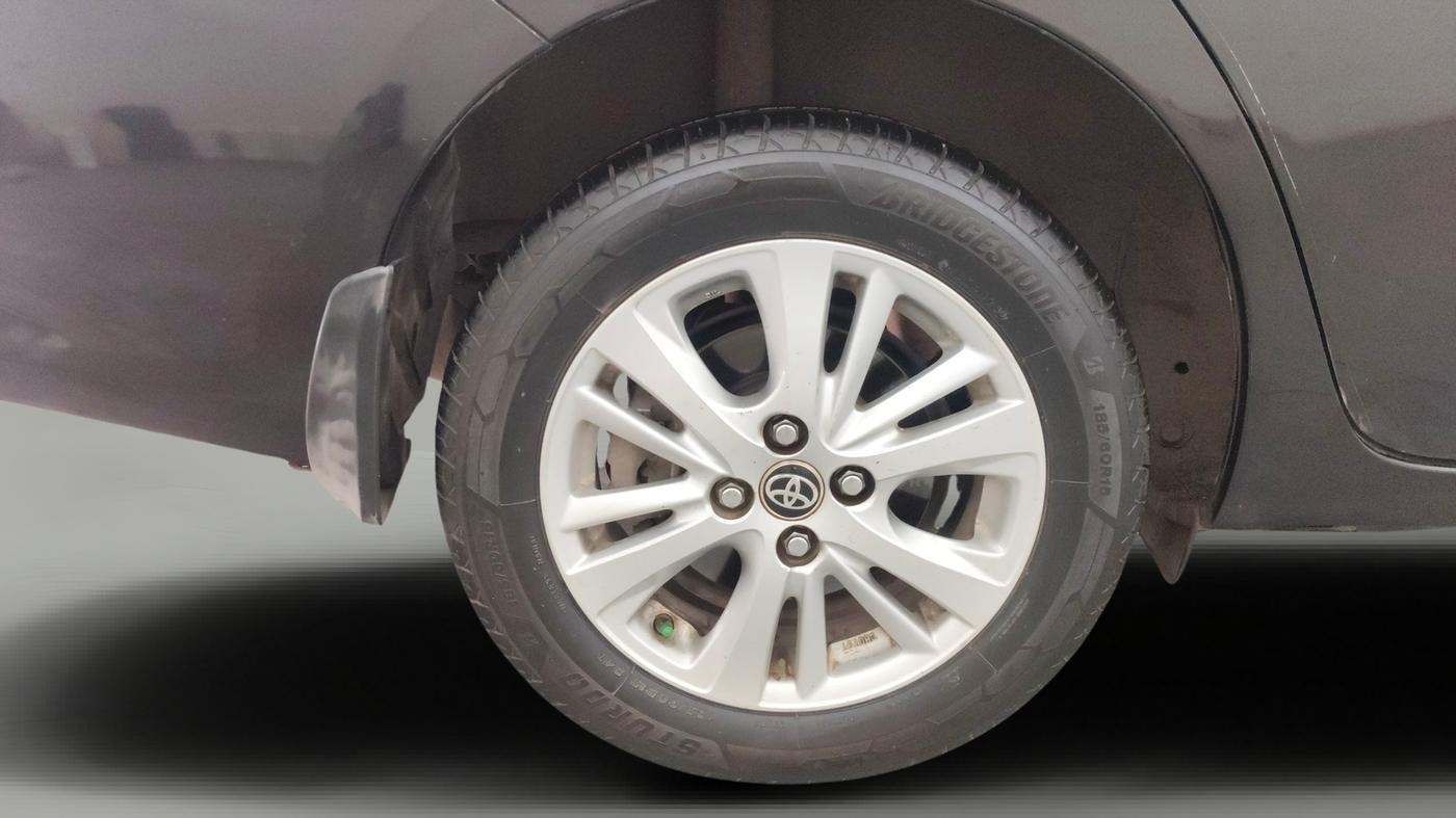 2018 Toyota YARIS VX CVT, Petrol, Automatic, 55,130 km, Right Rear Wheel