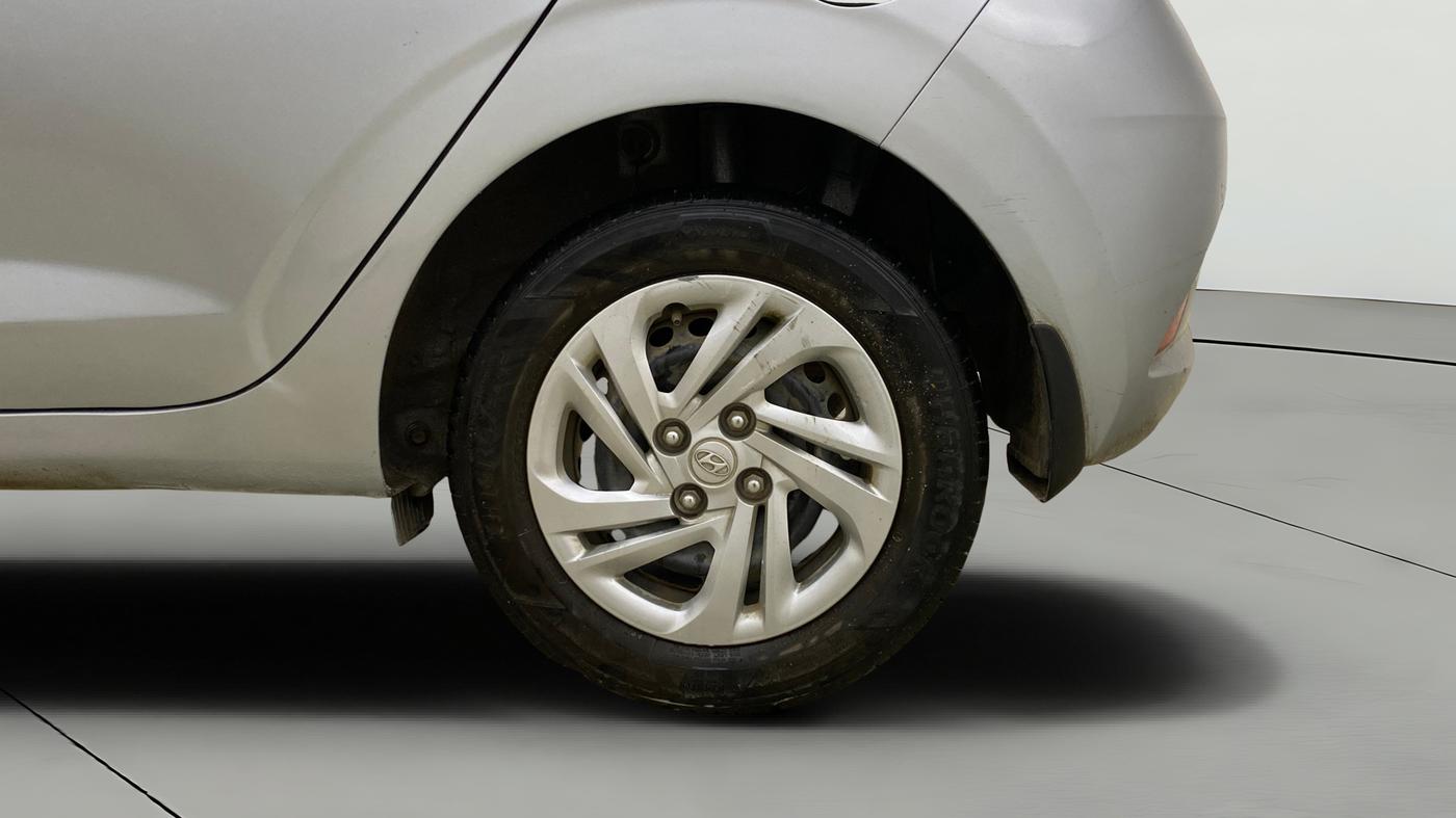 2021 Hyundai GRAND I10 NIOS MAGNA AMT 1.2 KAPPA VTVT, Petrol, Automatic, 13,842 km, Left Rear Wheel