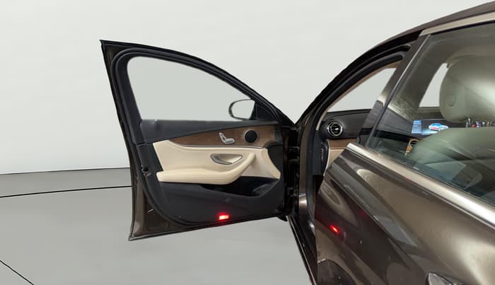 2018 Mercedes Benz E Class E 200 AVANTGARDE, Petrol, Automatic, 32,802 km, LHS Front Door