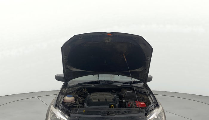 2013 Volkswagen Polo COMFORTLINE 1.2L, Diesel, Manual, 97,390 km, Open Bonet