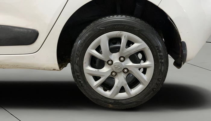 2017 Hyundai Grand i10 MAGNA 1.2 KAPPA VTVT, CNG, Manual, 72,918 km, Left Rear Wheel