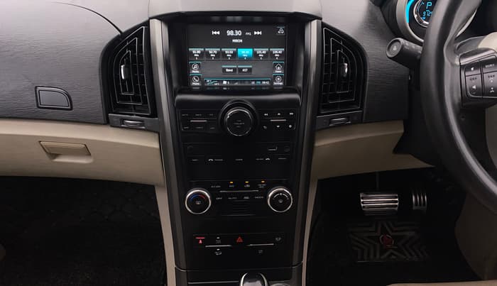 2016 Mahindra XUV500 W10 AWD AT, Diesel, Automatic, 91,250 km, Air Conditioner