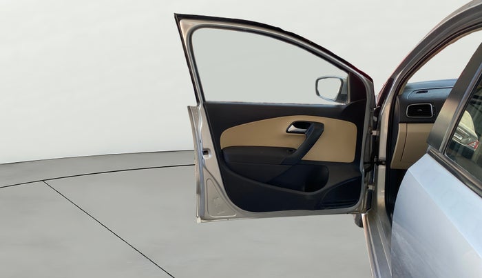 2014 Volkswagen Polo HIGHLINE1.2L, Petrol, Manual, 44,306 km, LHS Front Door