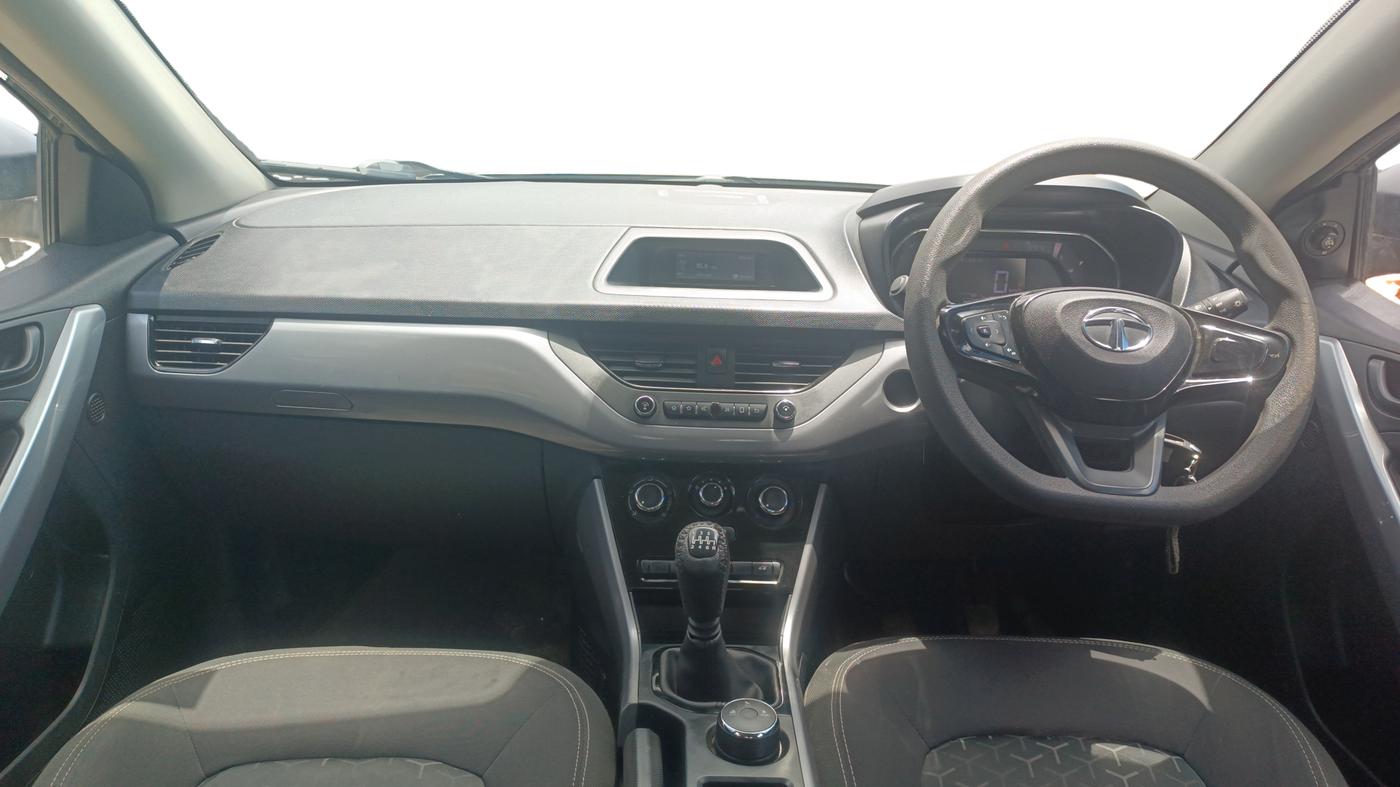 2021 Tata NEXON XM SUNROOF PETROL, Petrol, Manual, 57,795 km, Dashboard